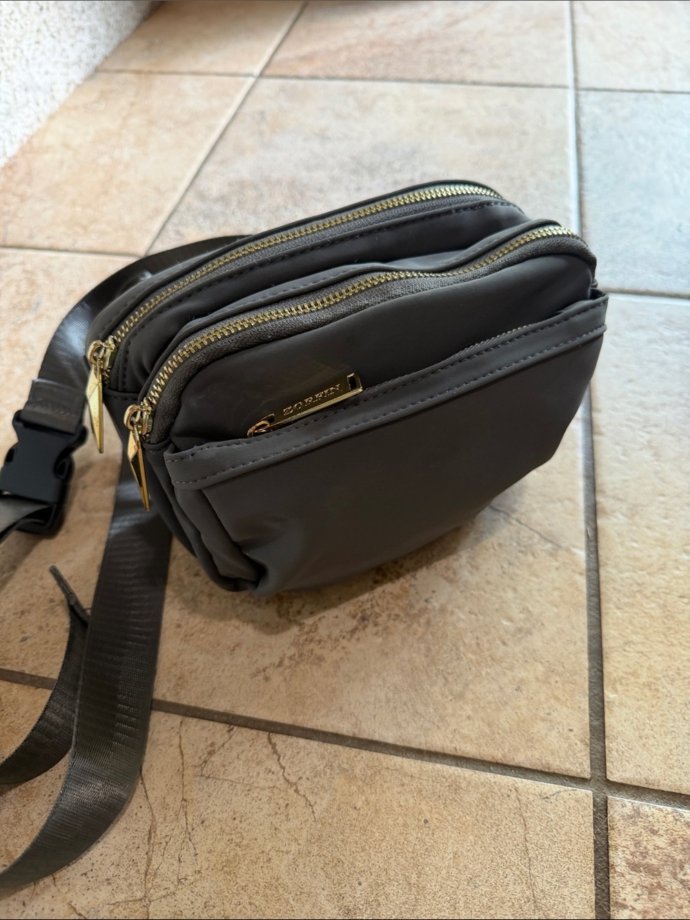 Women's Gray Crossbody Bag with Gold Hardware - Stylish Everyday Carry